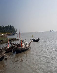 Boat-are-waiting-for-passengers-in-Meghna